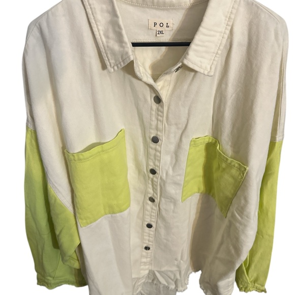 POL Tops - POL NWOT Cream and Yellow Button-Up Shirt size two xl so cute 🥰